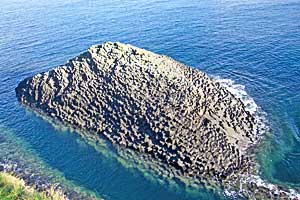 Staffa rocks